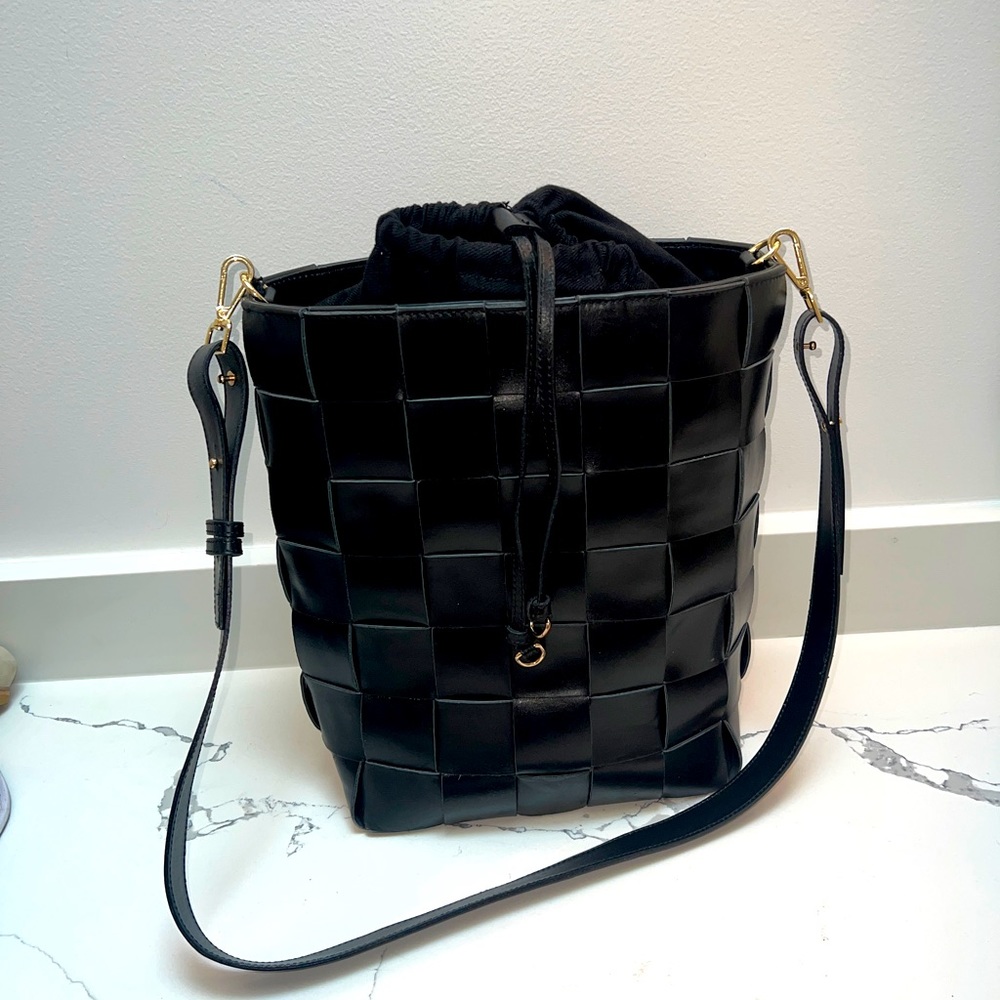 ROBERTA ROSSI Milano extra large genuine black leather bucket bag